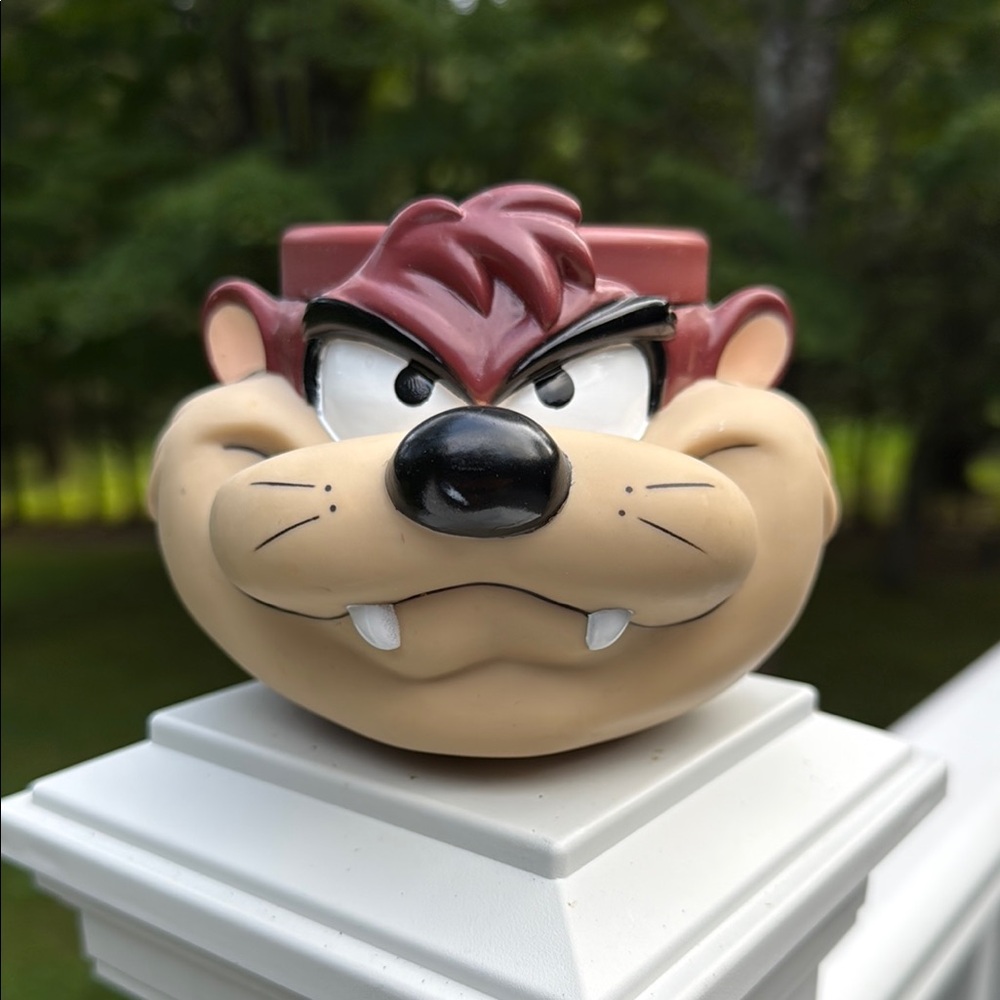 Vintage Warner Bros Tazmanian Devil Plastic Mug